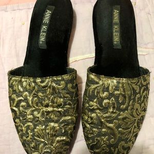 Vintage golden Anne klein loafers flat slippers